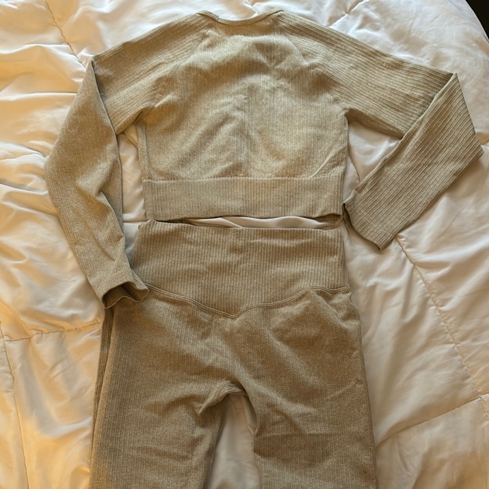 Beige Ribbed Knit workout Set - Picture 2 of 2
